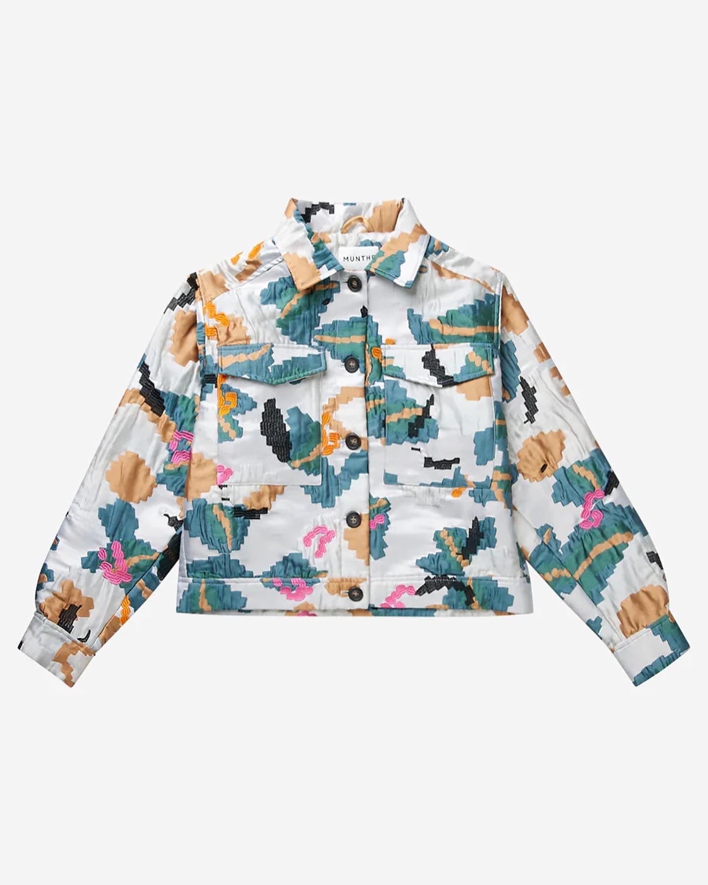 Mnth Generous Outerwear