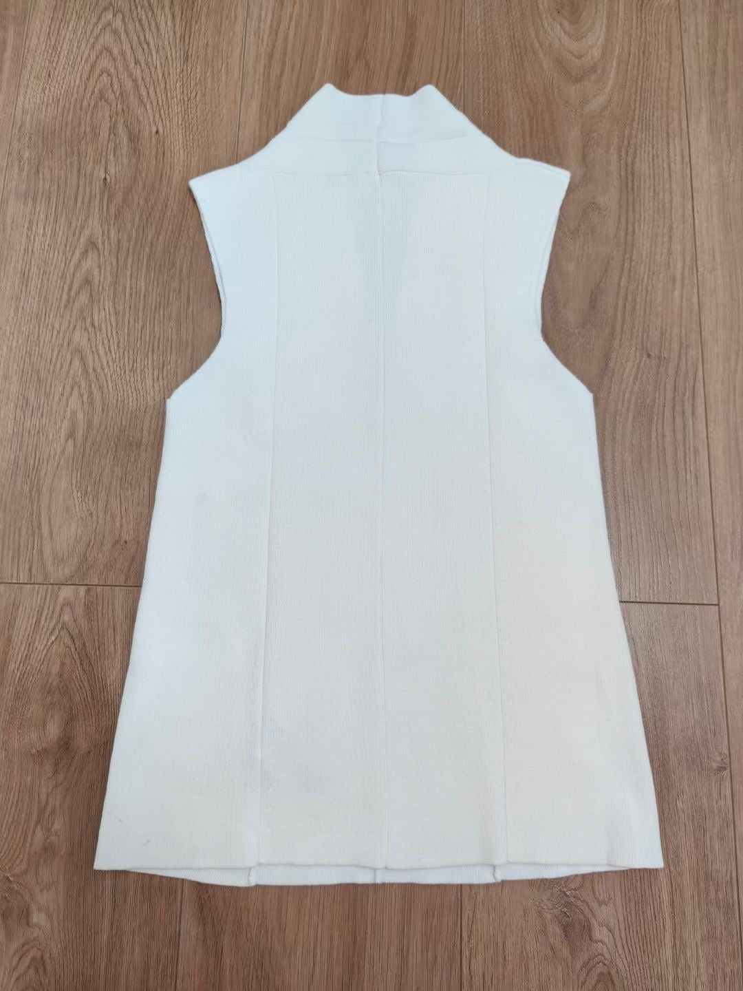 Rss Ribbed V Neck Top
