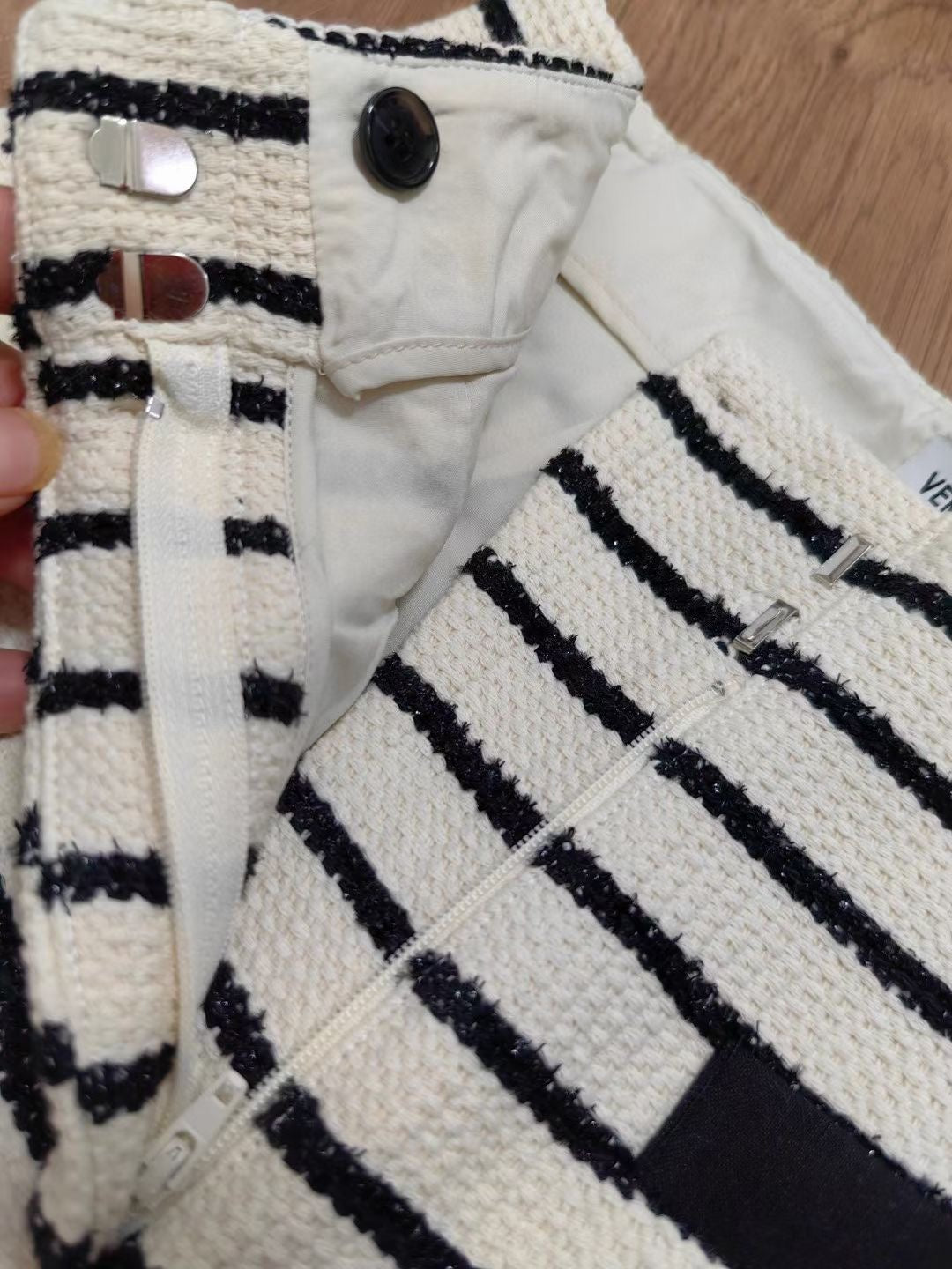 VB Foster Dickey Jacket & Shorts Set
