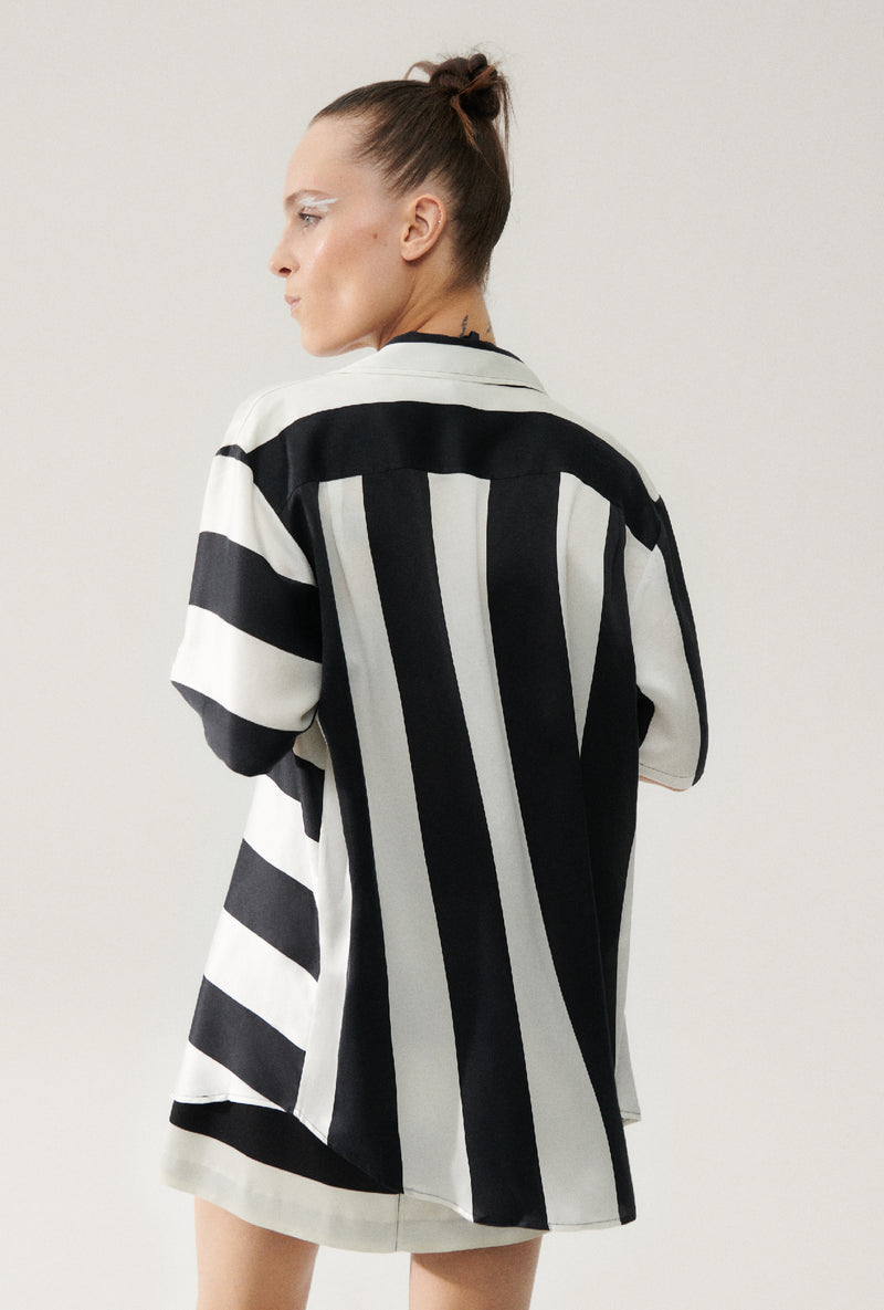 SL Short Sleeve Boyfriend Shirt