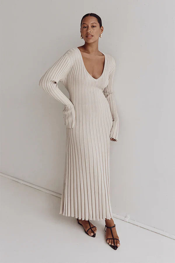 Dssh Reign Sleeved Knit Midi Dress