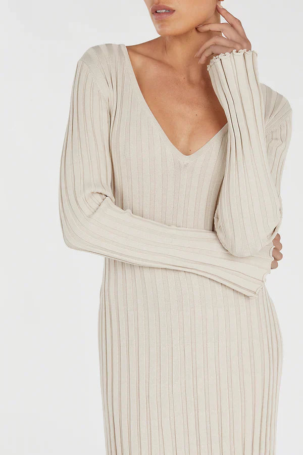 Dssh Reign Sleeved Knit Midi Dress