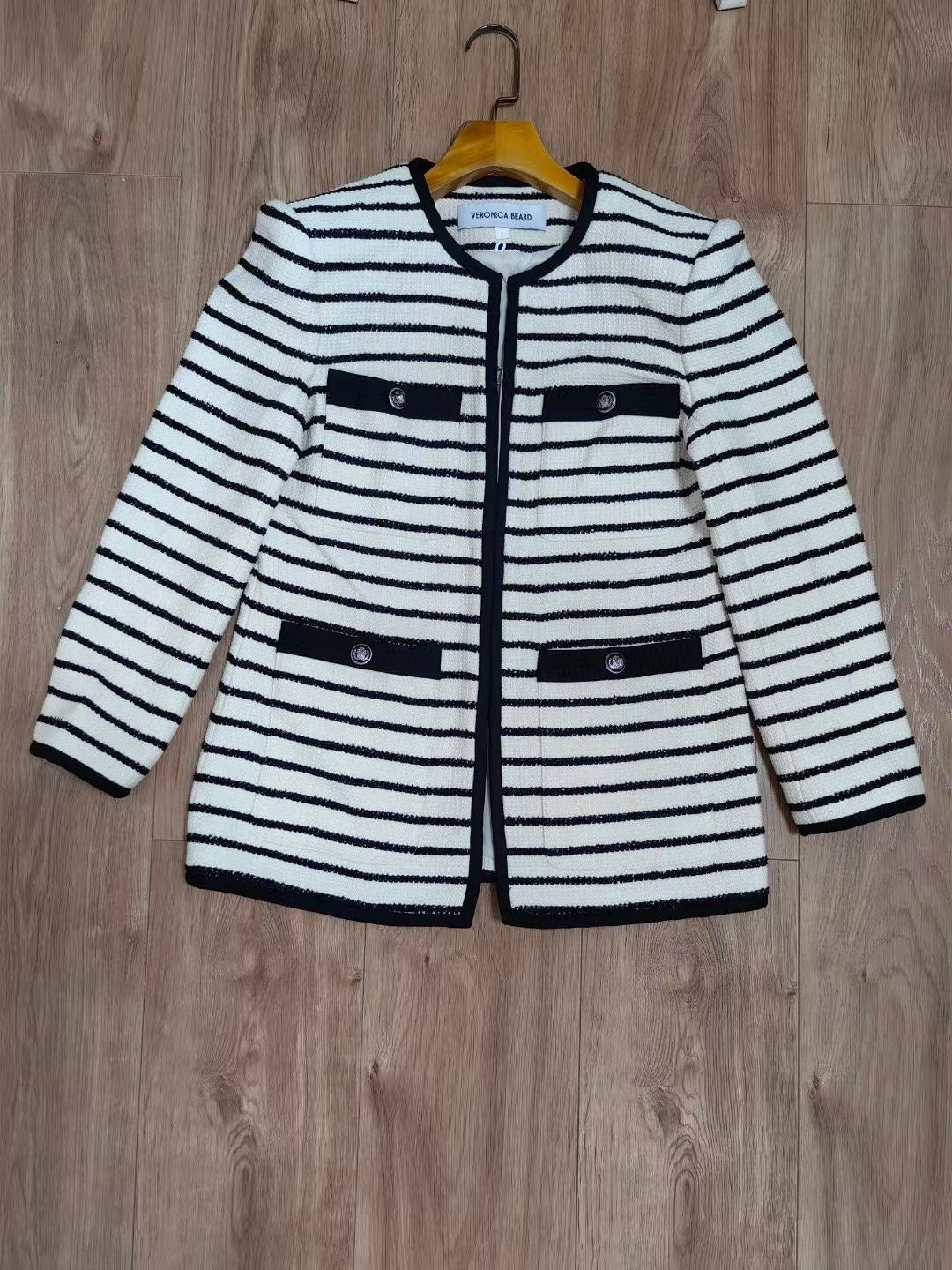 VB Foster Dickey Jacket & Shorts Set