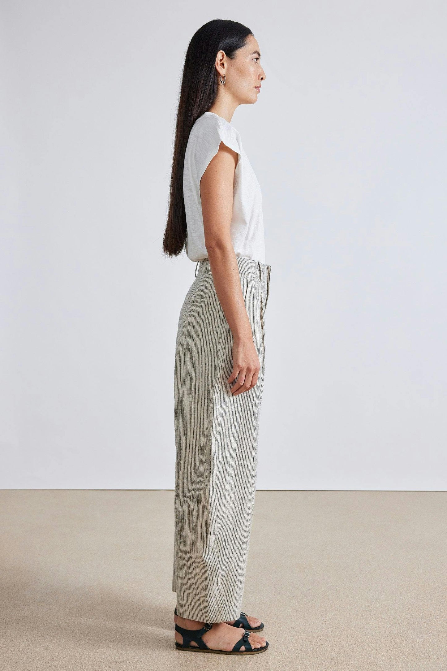 AA Cecilia Vest & Bari Crop Trousers Set