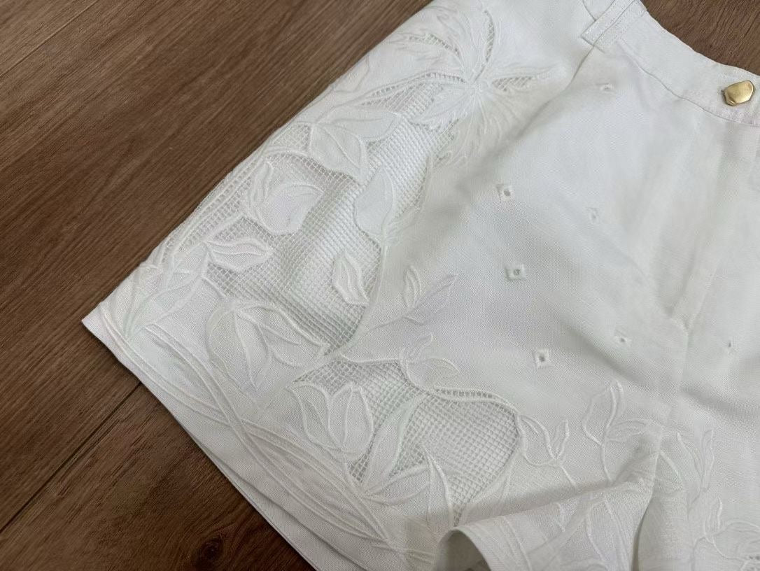 Aj White Lace Embroidered Shorts