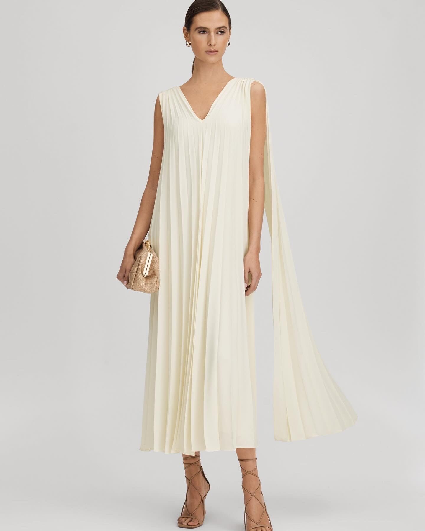 Rss Loreli Cape Sleeve Dress