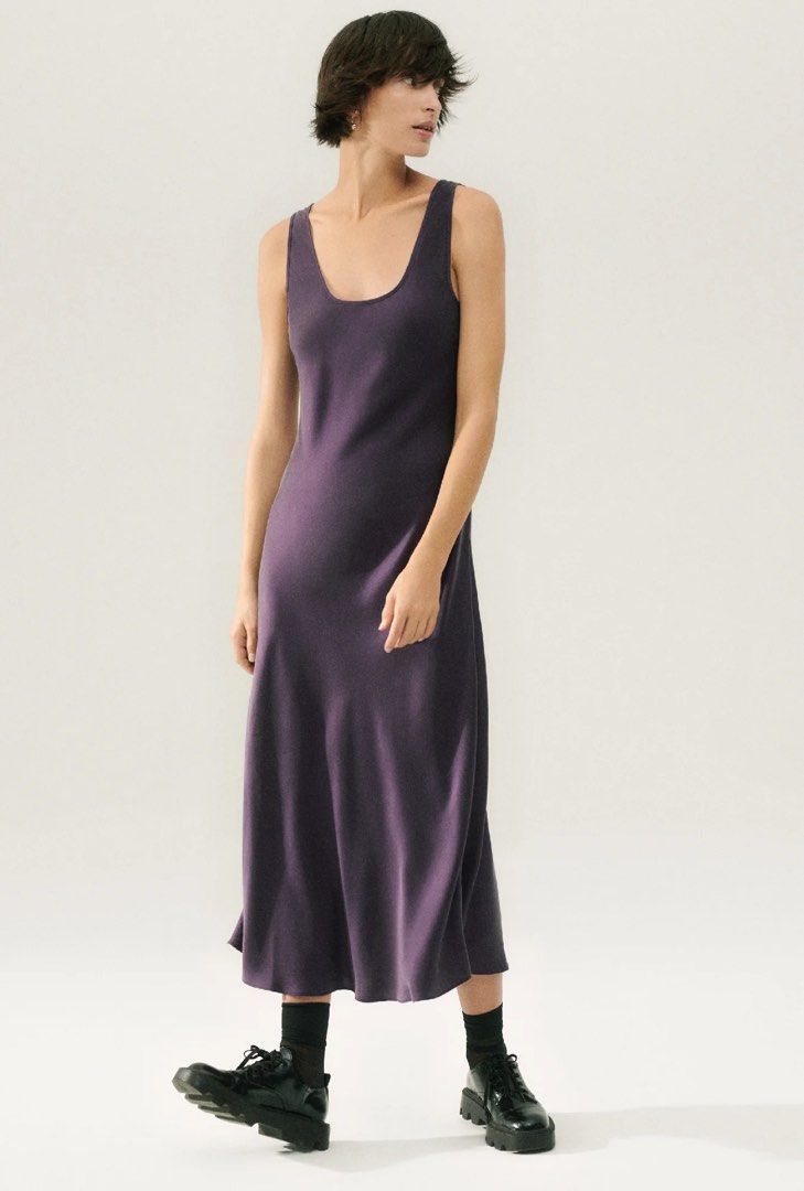 SL Scoop Neck Midi Dress